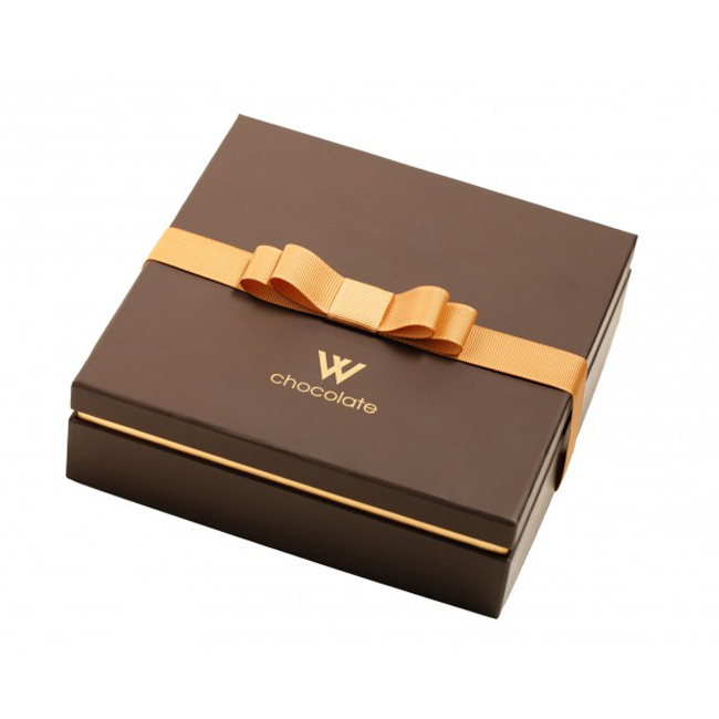 Cardboard-Chocolate-and-Cookies-Gift-Box-Made.jpg
